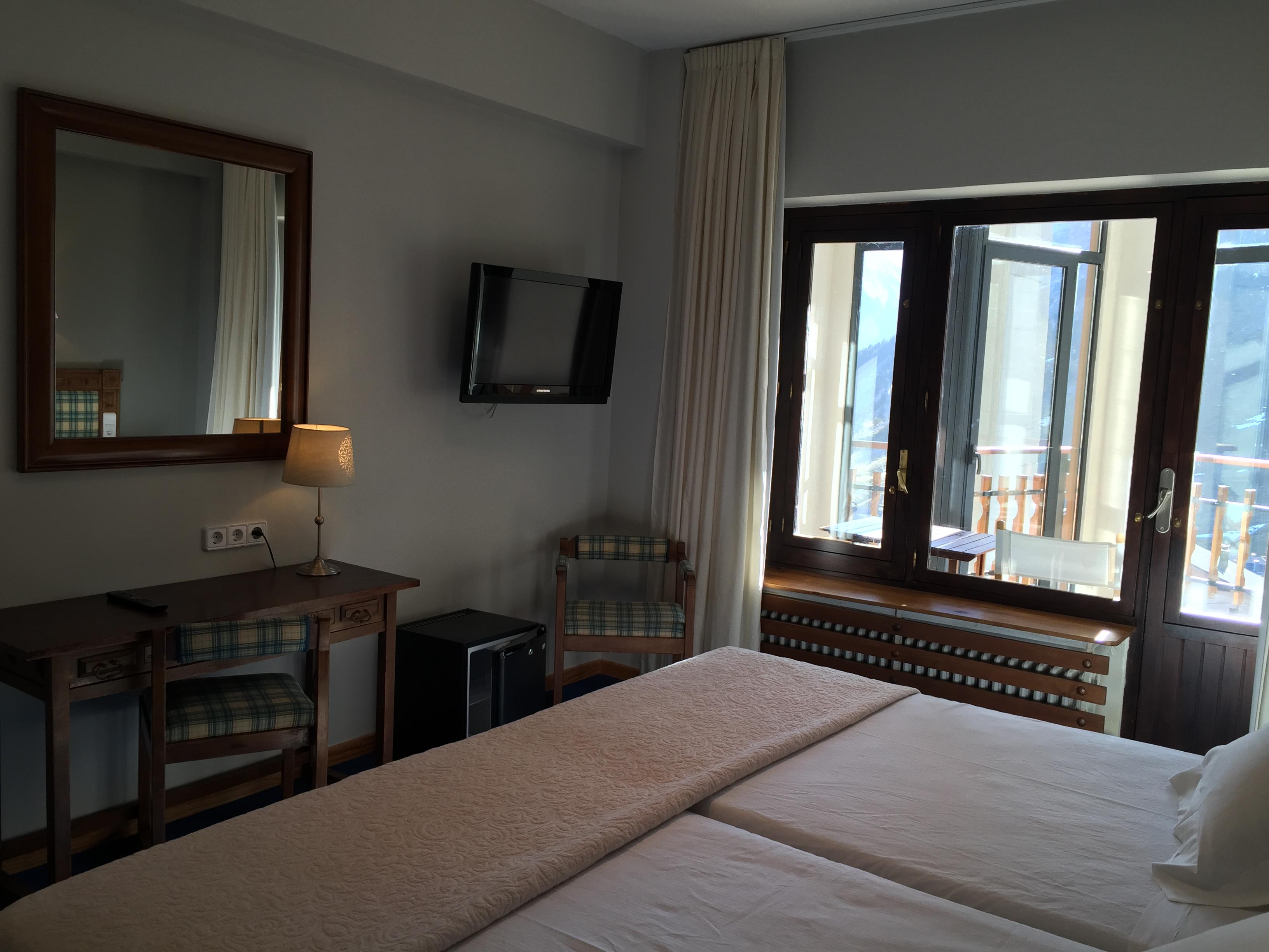 Hotel Edelweiss Candanchú Εξωτερικό φωτογραφία