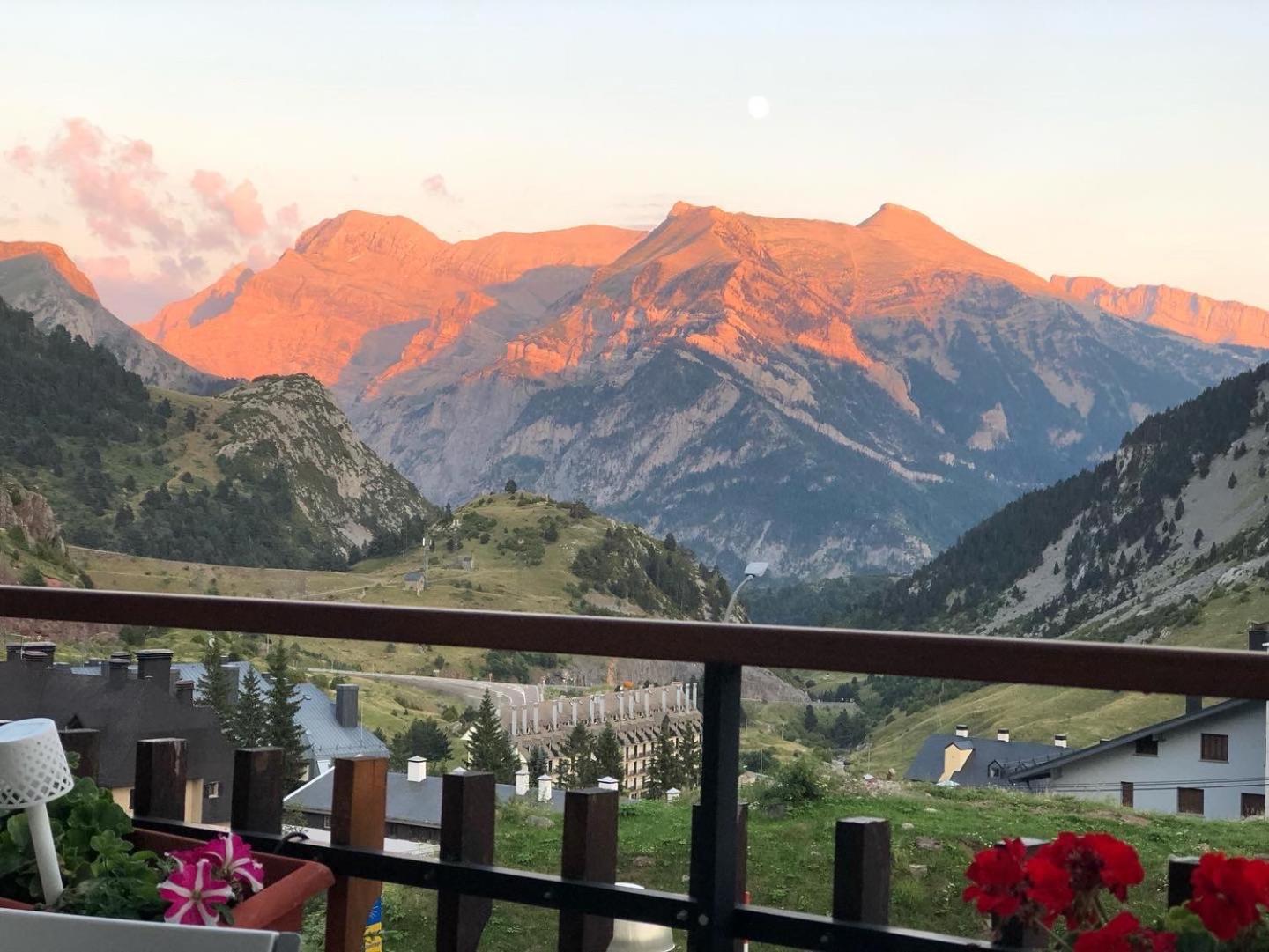 Hotel Edelweiss Candanchú Εξωτερικό φωτογραφία